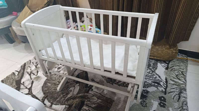 Baby cot 2