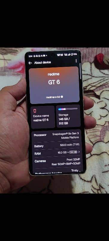 Realme GT6 1