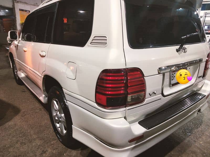 Toyota Land Cruiser 2001 4