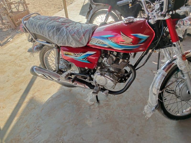 Honda 125 2024 4