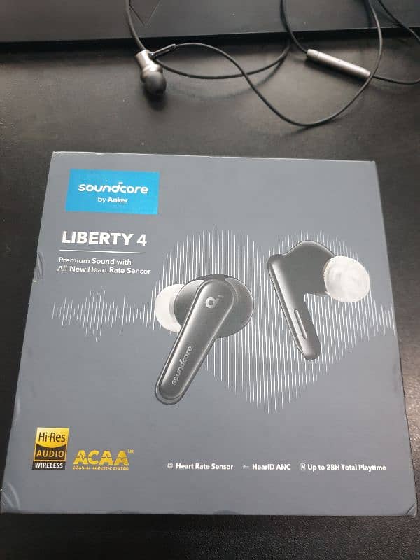 soundcore liberty 4 in mint condition 4