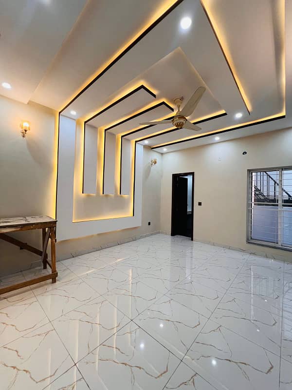 10 Marla Brand new House For Sale In Overseas B Block Bahria Town Lahore 7