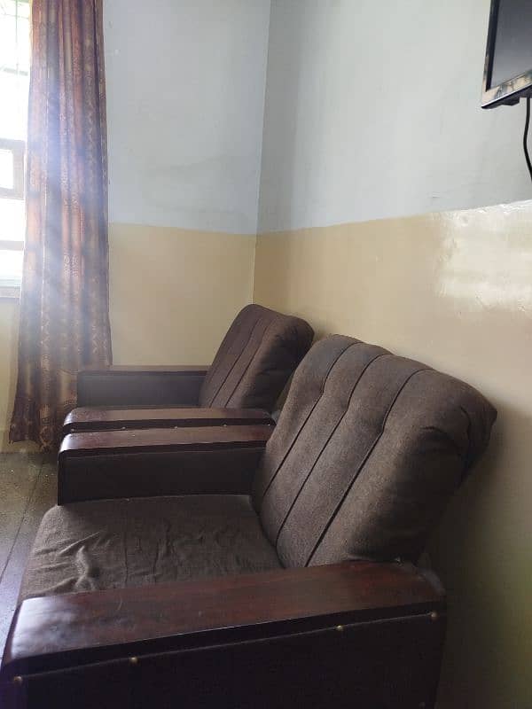 good condition sofa set 2 seater 1