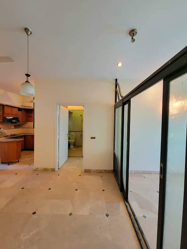 Dha Ph 6 | Ittehad Com Aera | 1000 Sqft 2 Bed DD Apartment Floor For Rent | Near Park, Restaurants, and Retail-Shops } 6