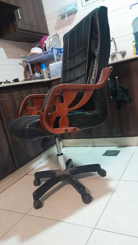 office revolving chair 1