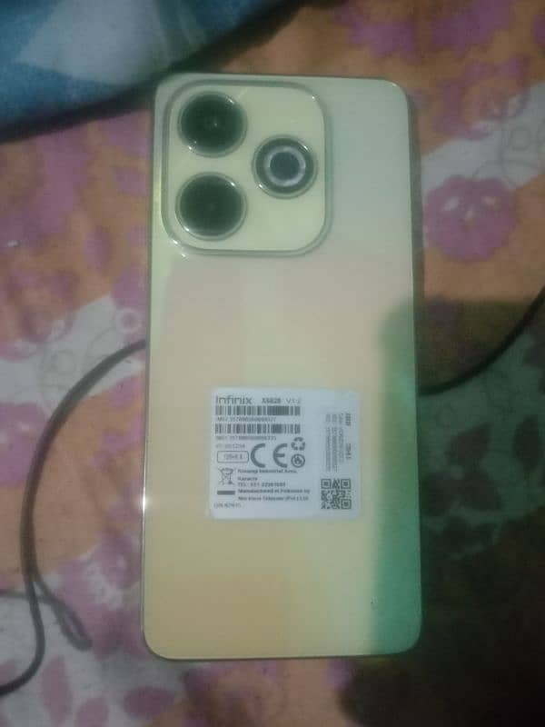 infinix hot 40i open box hai 10/10 9 mounth warranty hai box chrger 1