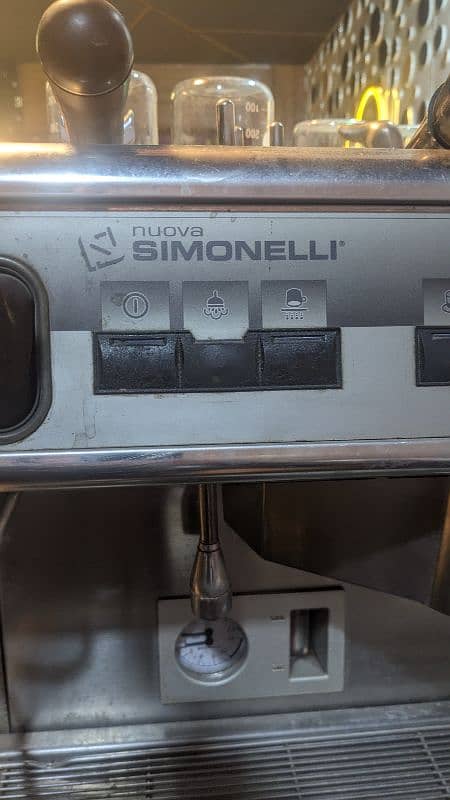 Appia nuova Coffee machine. see pics 3