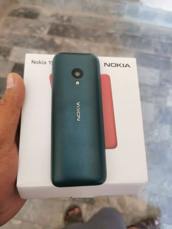 Nokia 150 box pak brand new offer price only 4000 original Nokia 4