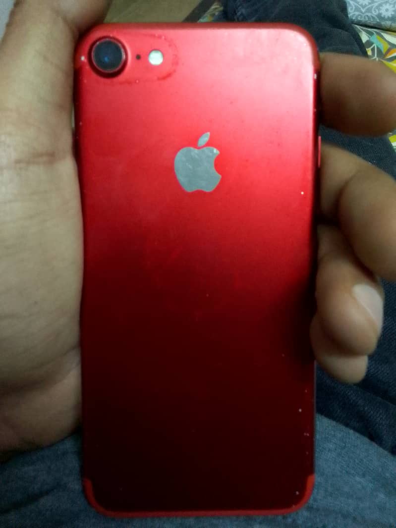 Apple iPhone 7 0