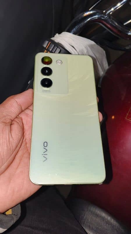 Vivo Y 100 8_256 gb Condition 10/10 1