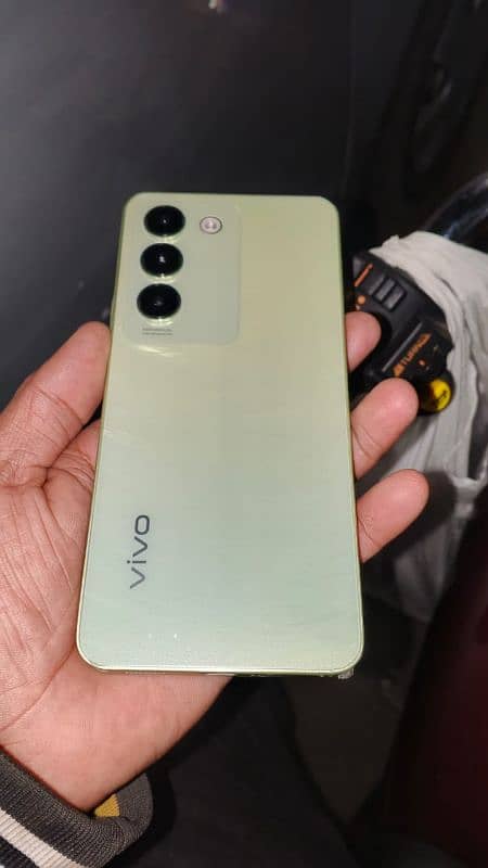 Vivo Y 100 8_256 gb Condition 10/10 5