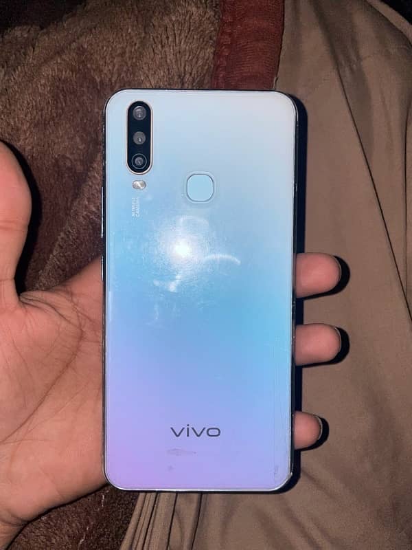 vivo y17 8/256gb all okay koi masla ni used mobile urgent sale needmon 2