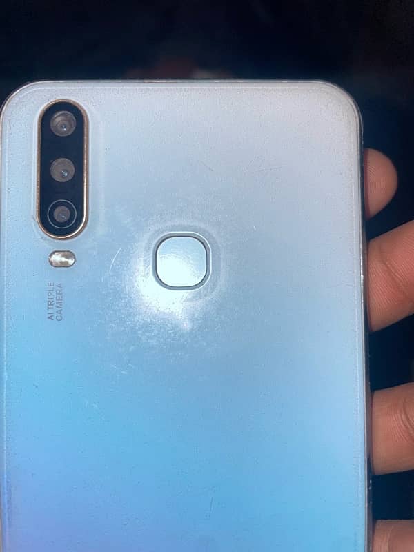 vivo y17 8/256gb all okay koi masla ni used mobile urgent sale needmon 3