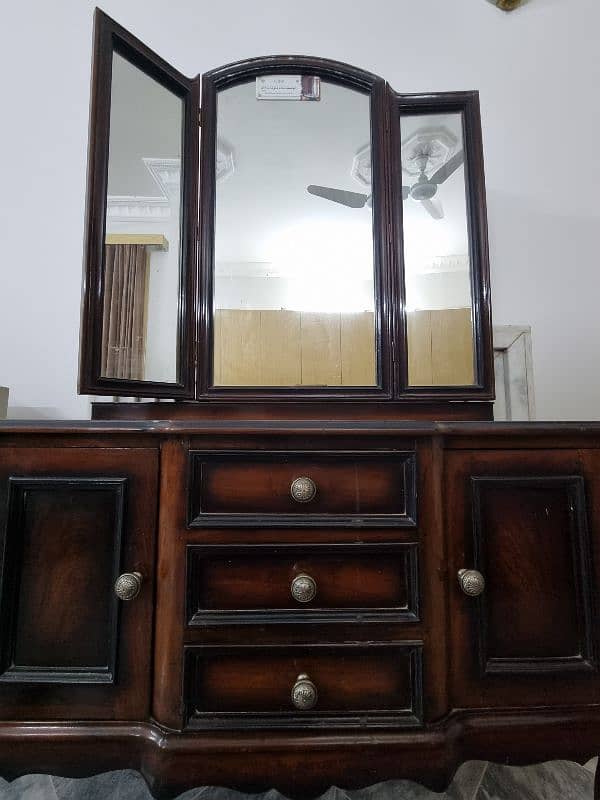 dressing table with mirrors 1