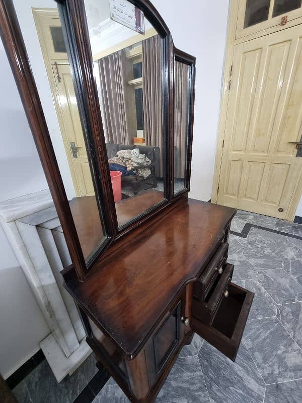 dressing table with mirrors 4