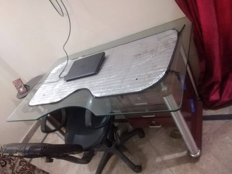 office table for sale new condition 0