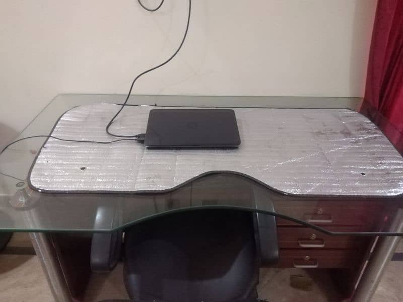 office table for sale new condition 1