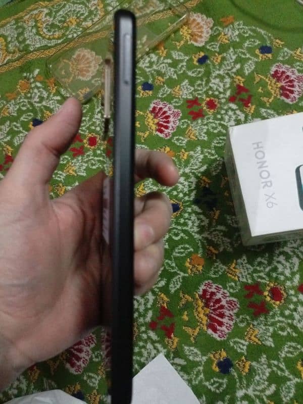 HonorX6 With 100%New condition without non approved PTA from kuwait 8