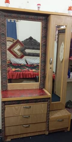 Dressing table with drawers