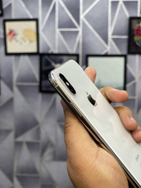 iphone Xsmax 256gb pta approved physical + esim 75% battery 7