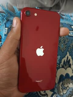 I phone se 2022 jv 64 gb urgent sale with box and cable