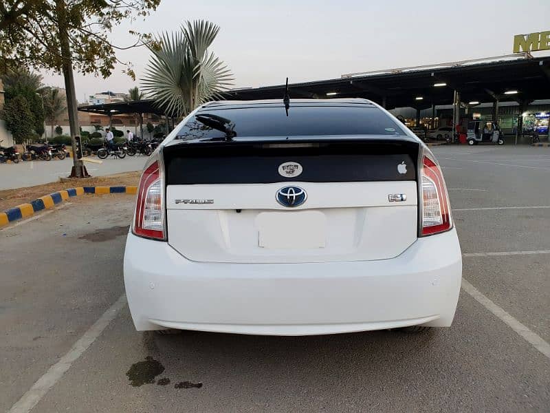 Toyota Prius 2013 bumper to bumper original guarantee 1