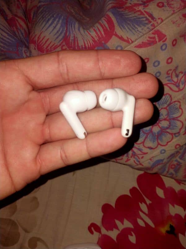 faster Earbuds Air pod urgent sell 1