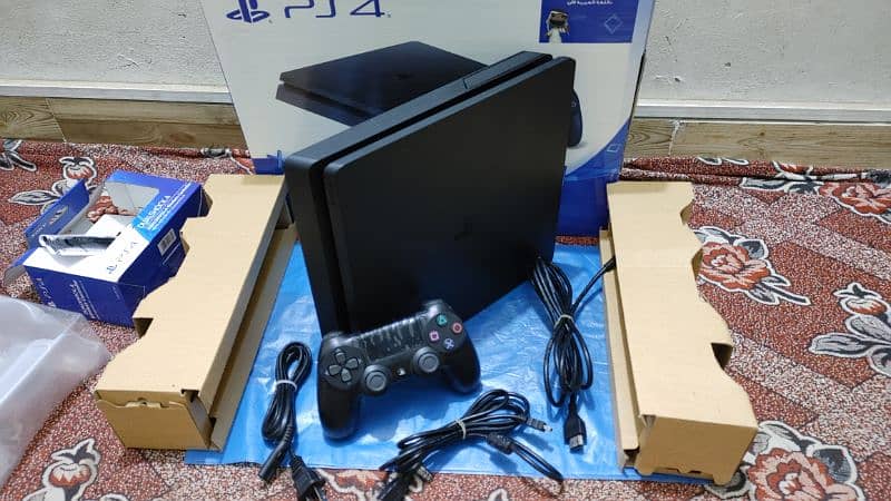 PS4 SLIM 500GB WITH BOXE 5