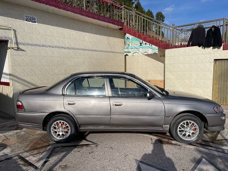 Toyota Corolla 2.0 D 2001 8