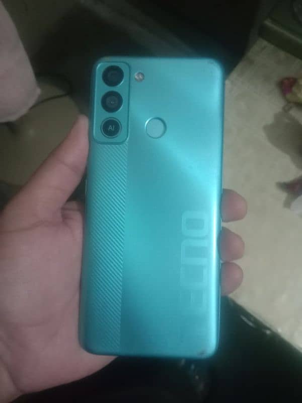 Tecno pop 5 LTE without box and charger note screen mai lines hai 2