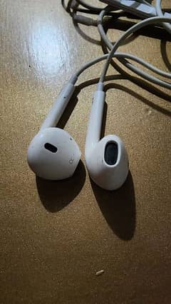 iphone earphones