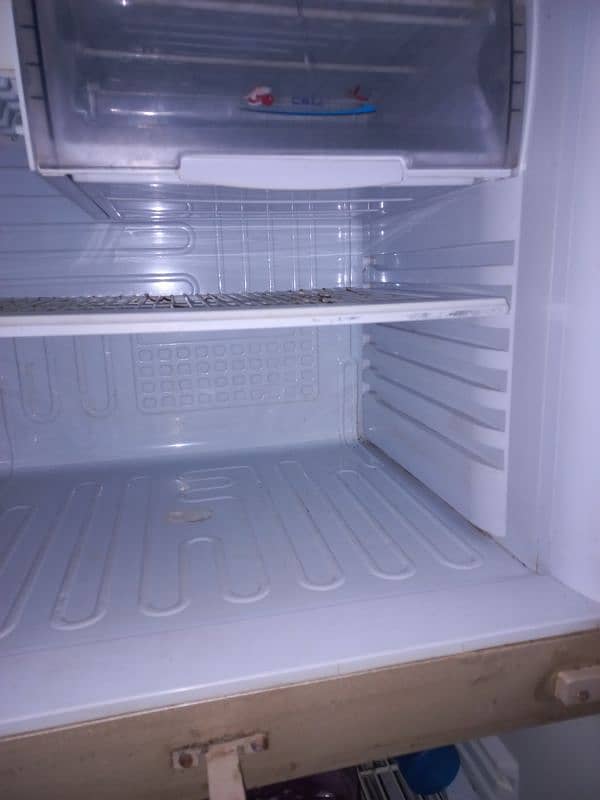 PEL Refrigerator Original Condition 8