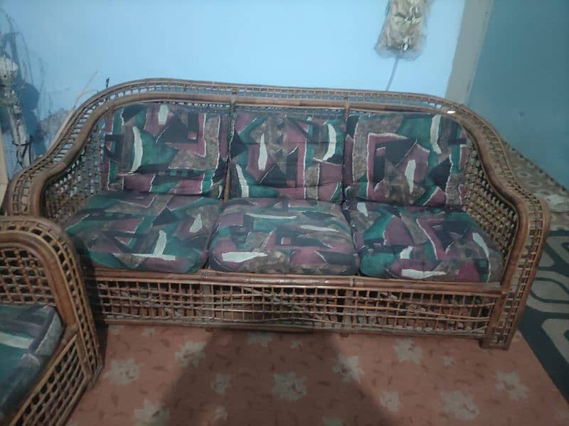 5 seater cane sofa set. 1