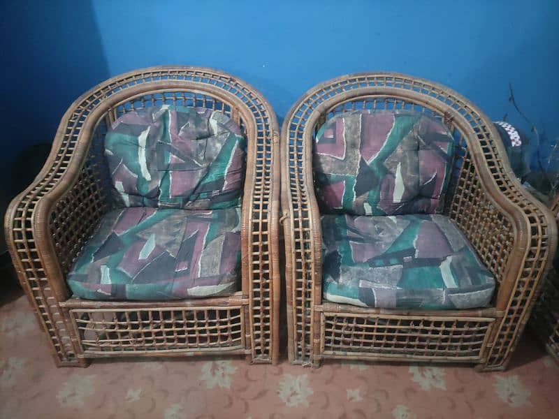 5 seater cane sofa set. 2