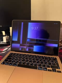 MacBook Air M1 8/256 urgent sale with Box and Charger