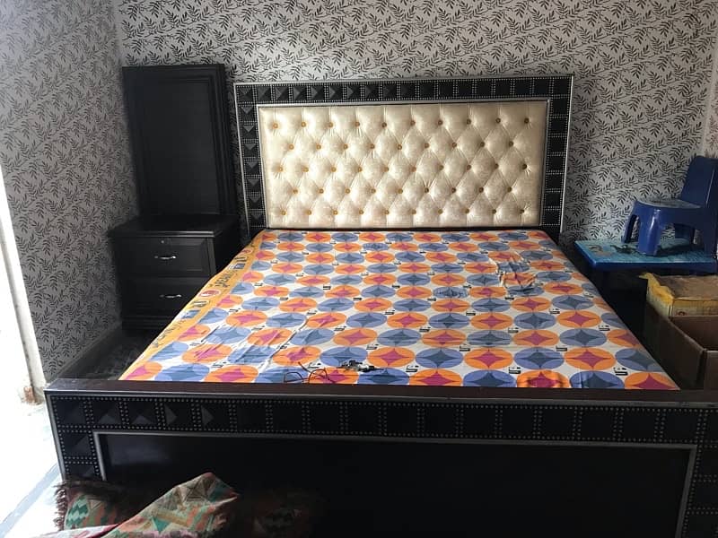 Bed for urgent sale 1