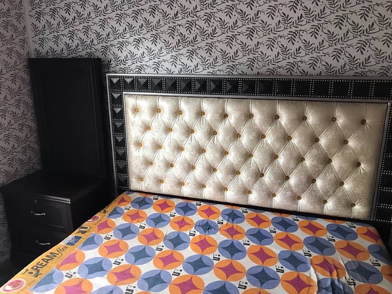 Bed for urgent sale 6