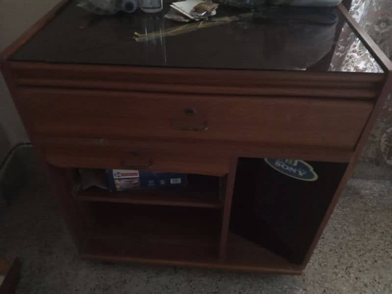 used Computer table Sony 4