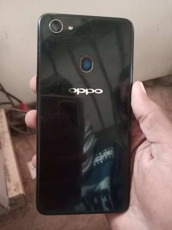 Oppo F7 4,64 4