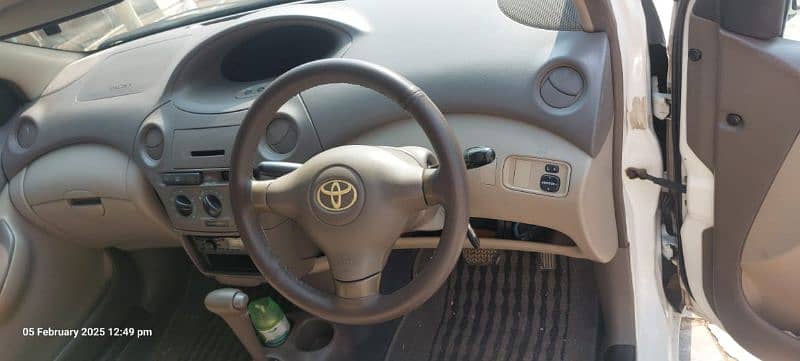 Toyota Belta 2003 / 2006 in Genuine and Excellent Condition 8