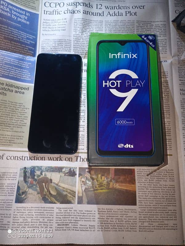 Infinix hot 9 play 4 gb ram 64 rom with box  and charger 0