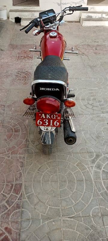 Honda 125 very good condition 1