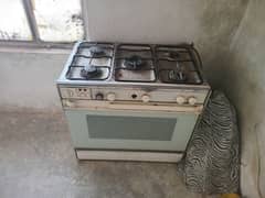 5 stove with oven good condition glass door Eqson  company