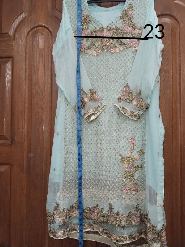 1 or 2 time used dressess bilkul new jesy hn 12