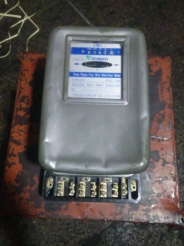 Sub Three phase meter almost new 1