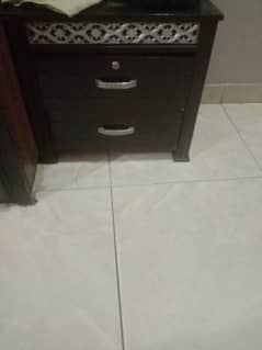 2 Bed side tables for sale (Good Condition)