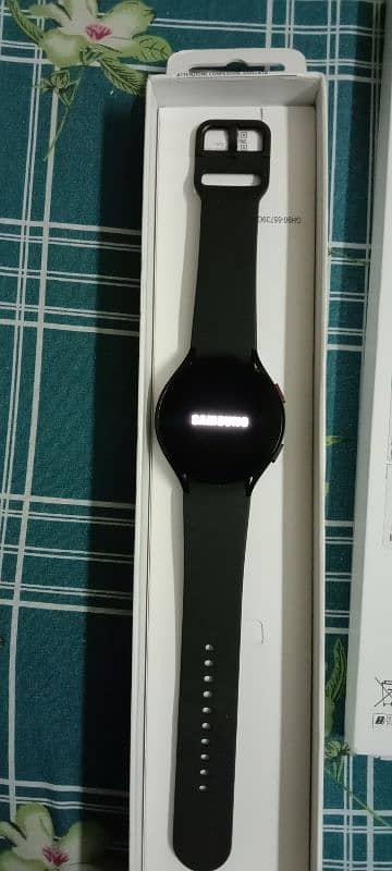 Samsung Galaxy Watch 4 44mm for urgent sale 1