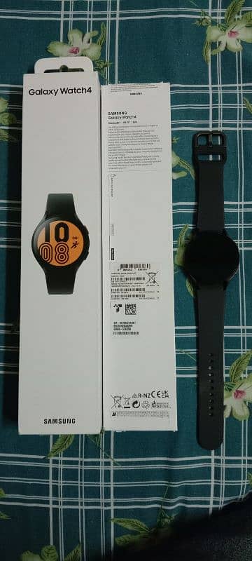 Samsung Galaxy Watch 4 44mm for urgent sale 3