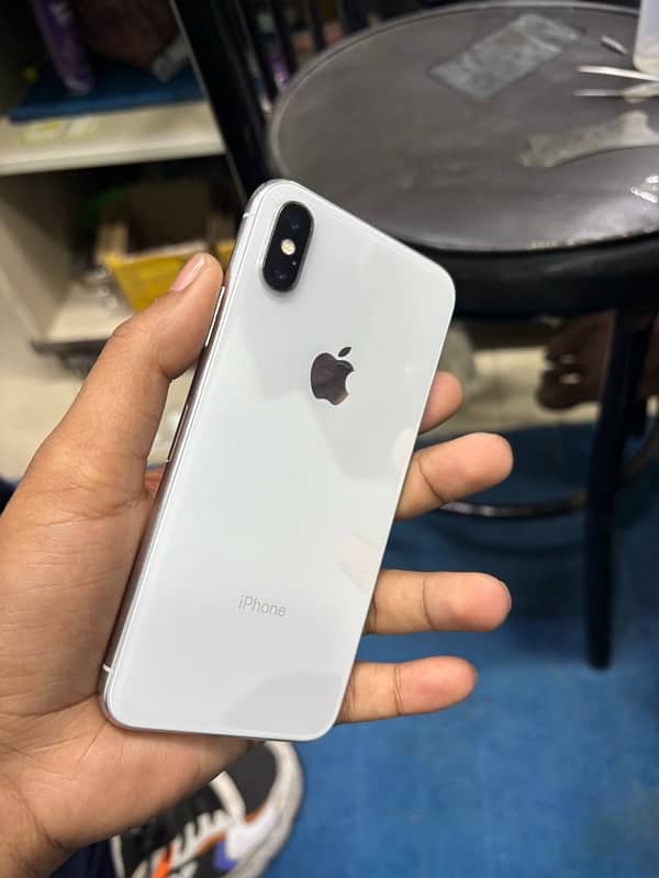 iphone X 256 PTA 1