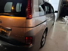 Toyota ISIS 2006 Minivan 7 Seater